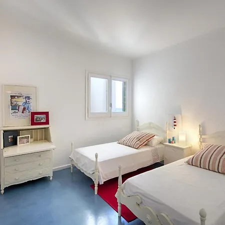 Penthouse Sa Riera 아파트 베구르