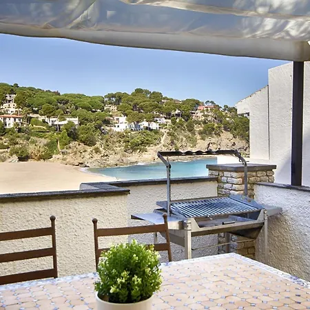 Penthouse Sa Riera 아파트 *