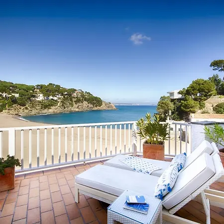 Penthouse Sa Riera 아파트 *