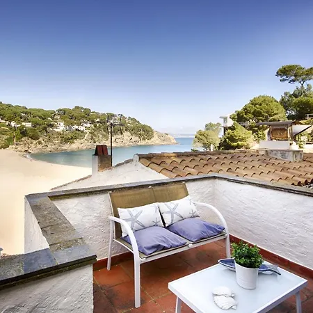 Penthouse Sa Riera 아파트 *